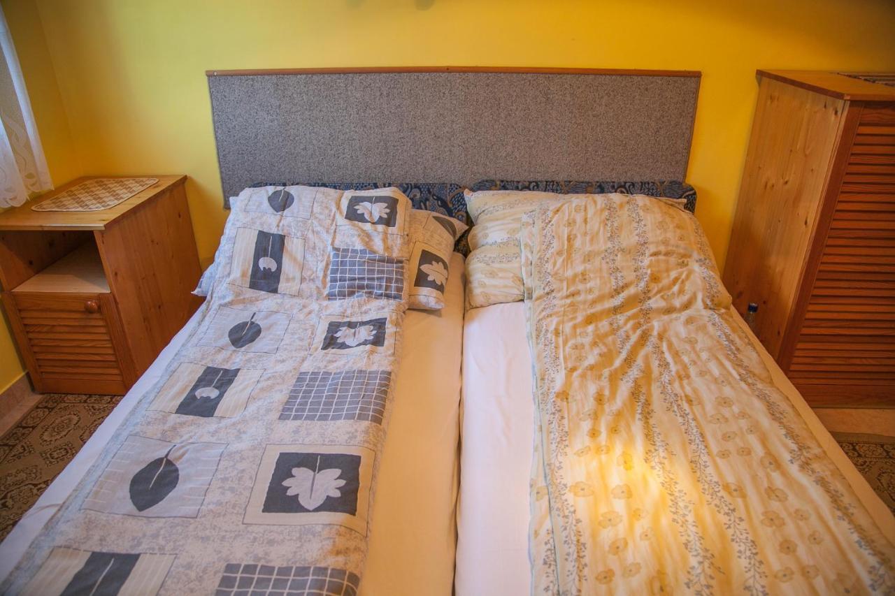 Izabella Panzio Bed & Breakfast Hajduszoboszlo Exterior photo