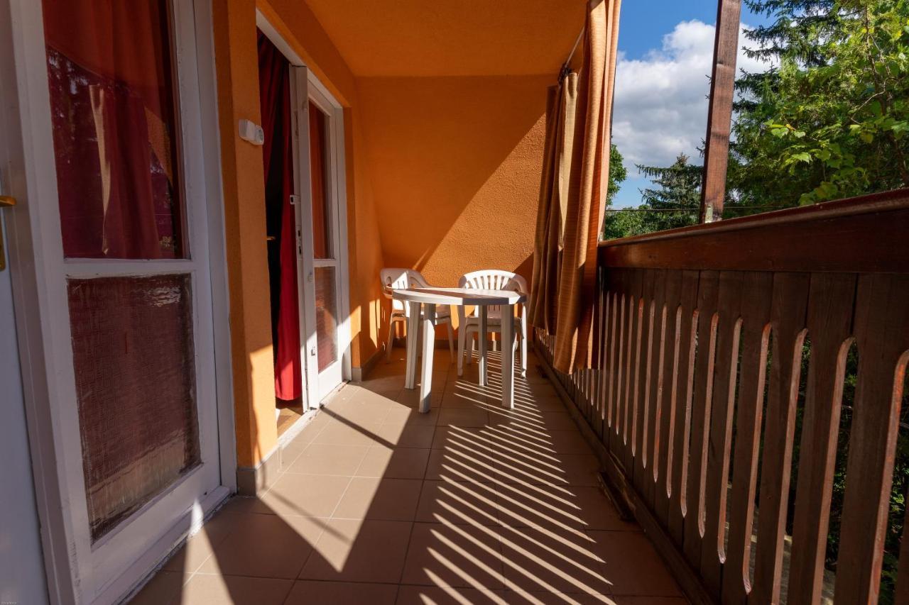 Izabella Panzio Bed & Breakfast Hajduszoboszlo Exterior photo